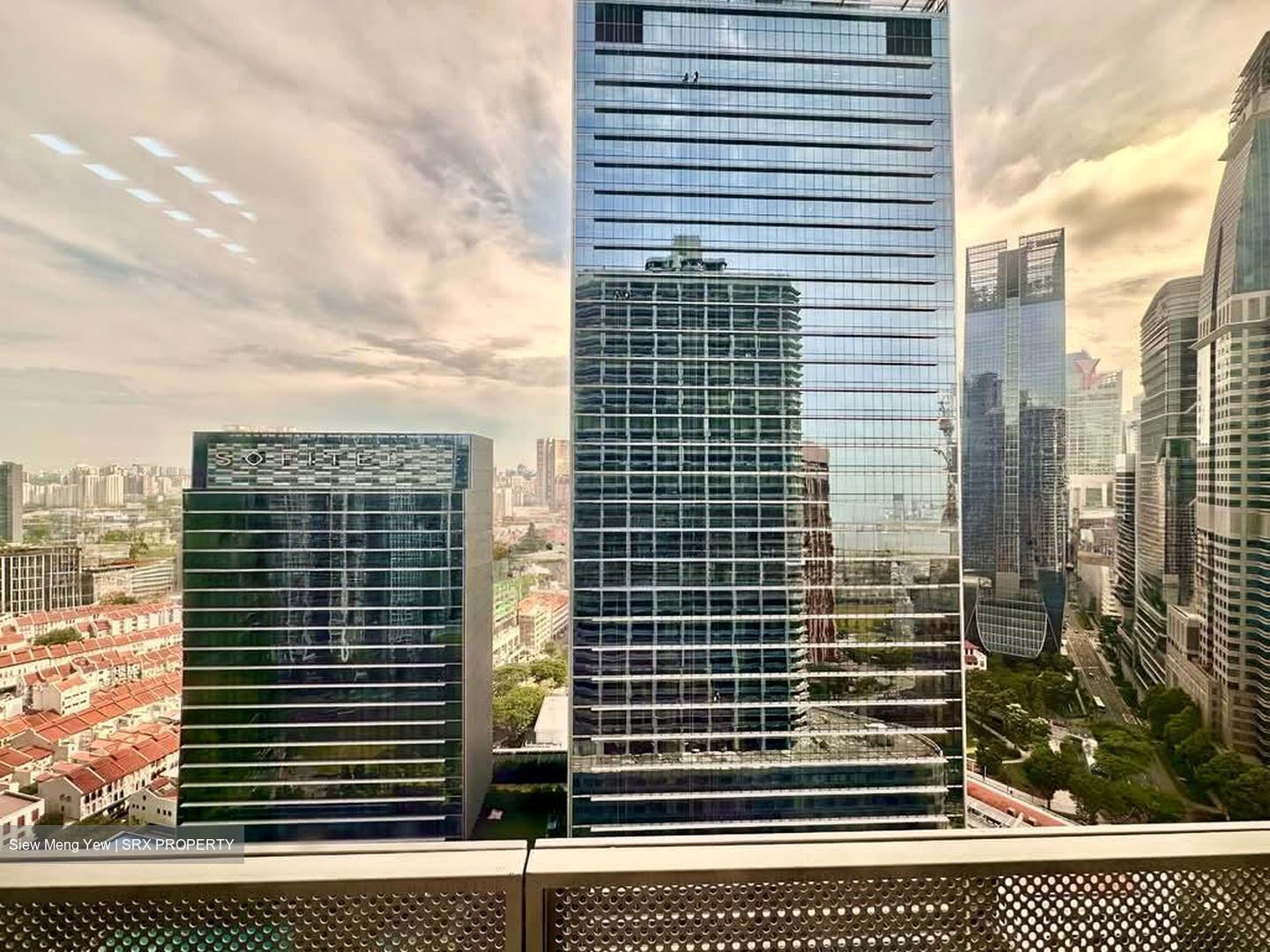 International Plaza (D2), Office #545148471